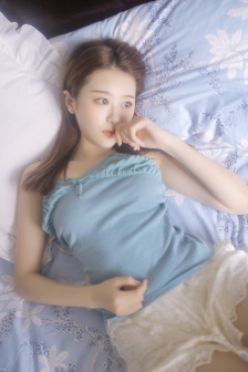 美女请别影响我学习